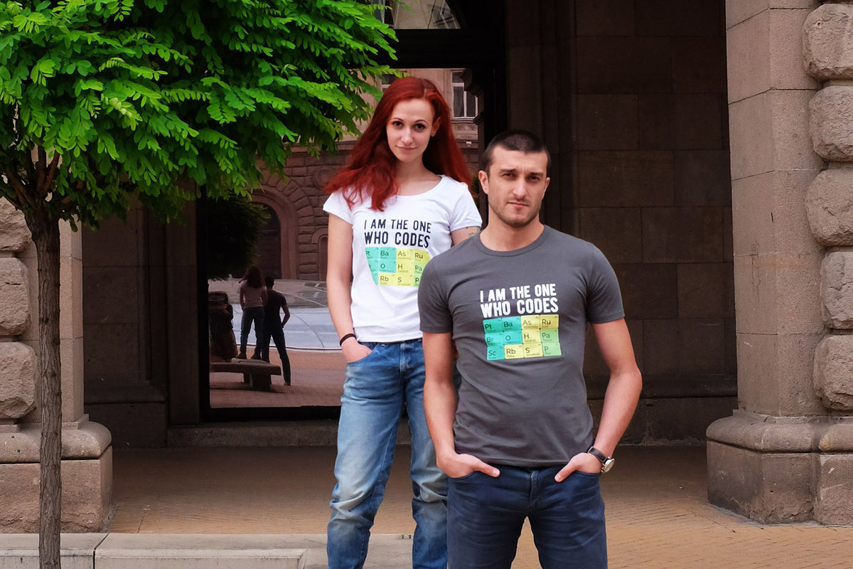 I am the one who codes | T-shirt