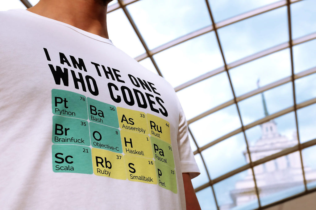 I am the one who codes | T-shirt